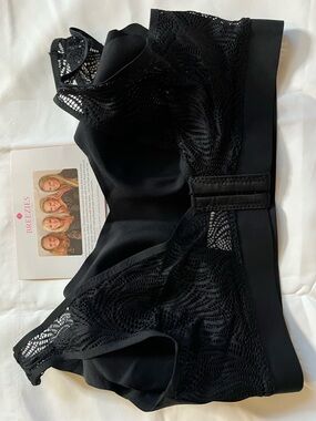 Breezies Black Lace Wireless Comfort Bralette